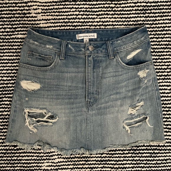 Distressed denim miniskirt - Picture 2 of 2